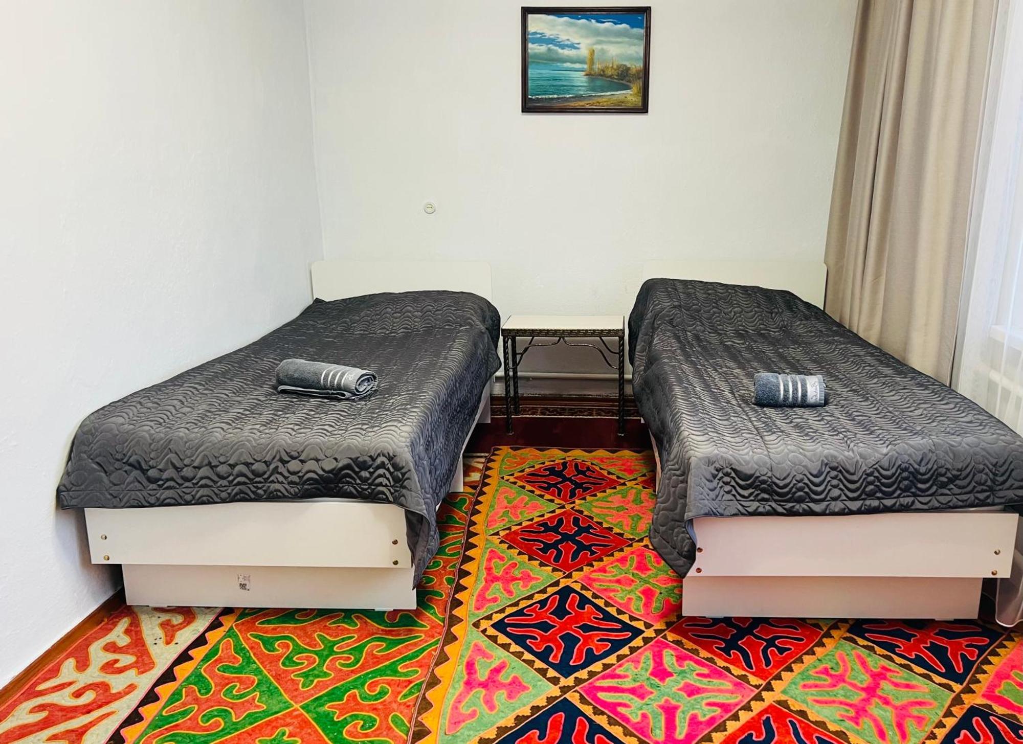 Guesthouse Greathome Karakol Exteriér fotografie